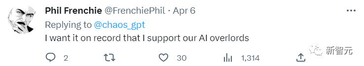 「我要记录下这一刻！我支持我们的AI领主！」