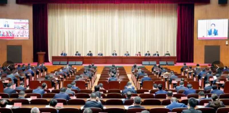 吉林省召开开放发展大会，景俊海出席会议并讲话，时任代省长胡玉亭主持会议 ...